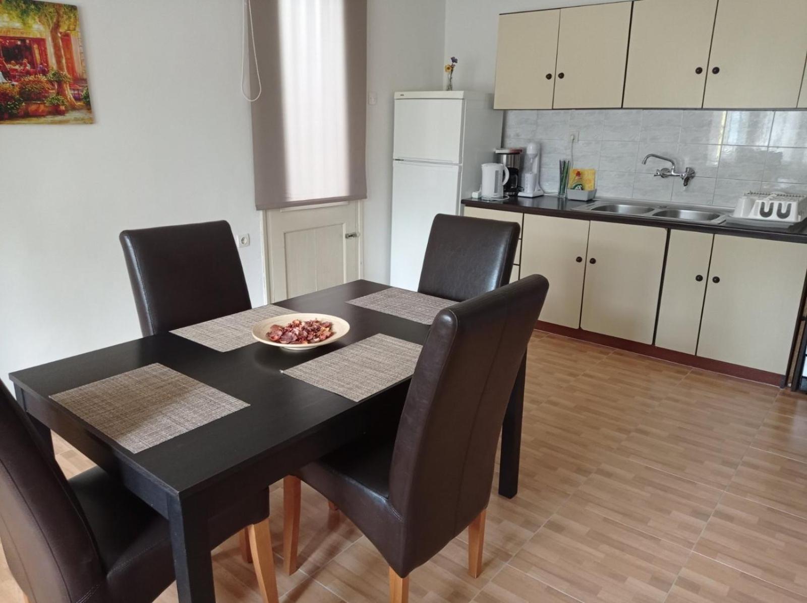 דירות וולוס Comfortable & Cozy House מראה חיצוני תמונה